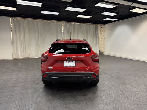 New 2026 Chevrolet Trax RS w/ Sunroof Package image 4