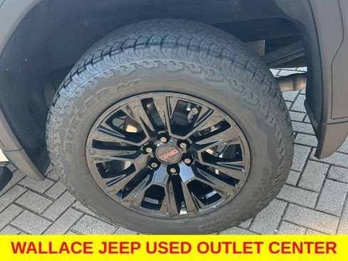 Used 2024 GMC Sierra 1500 Denali w/ Technology Package AWD/4WD image 14