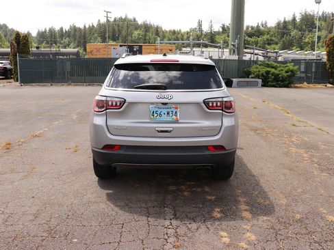 Used 2019 Jeep Compass Limited AWD/4WD image 6
