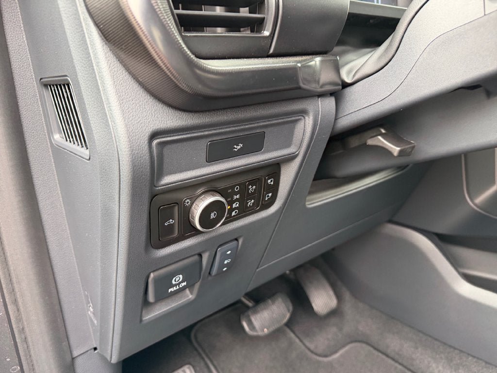 Used 2026 Ford F150 Lariat w/ Equipment Group 502A High AWD/4WD image 19