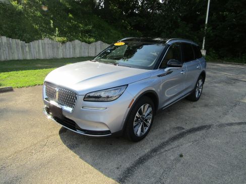 Used 2022 Lincoln Corsair Reserve w/ Equipment Group 201A image 8