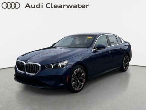 Used 2024 BMW 530i w/ Convenience Package RWD image 1