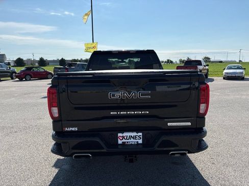 Used 2021 GMC Sierra 1500 Elevation w/ X31 Off-Road Package AWD/4WD image 8