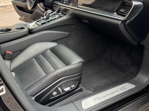 Used 2017 Porsche Panamera 4S image 18