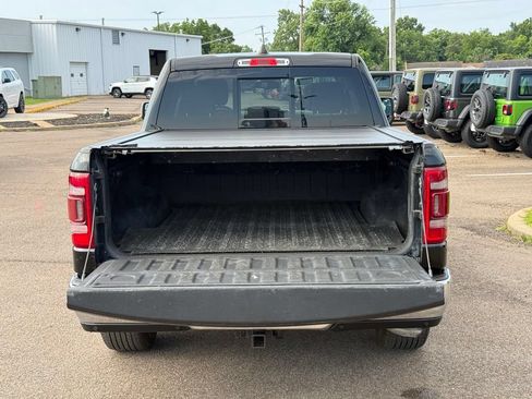 Used 2019 RAM 1500 Laramie AWD/4WD image 11