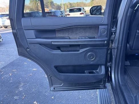 Used 2019 Ford Expedition Limited image 15