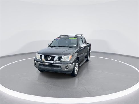 Used 2012 Nissan Frontier SL image 2