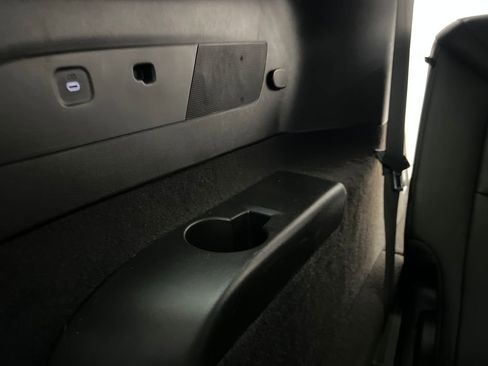 Used 2025 Cadillac XT6 Premium Luxury image 32