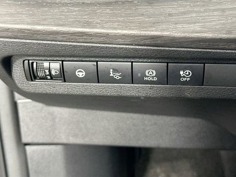 Used 2023 Nissan Ariya FWD image 22