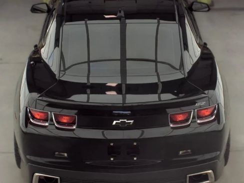 Used 2010 Chevrolet Camaro SS w/ LPO, Ground Effects Package RWD image 5