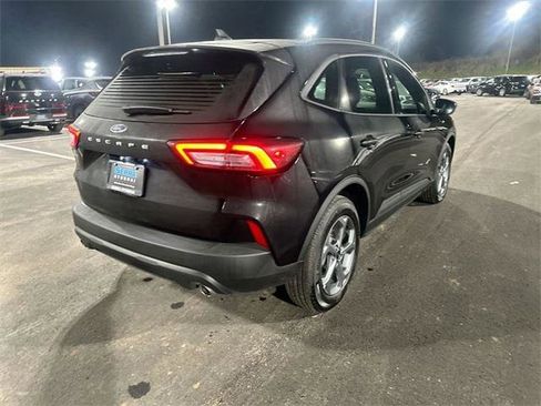 Used 2025 Ford Escape ST-Line image 16