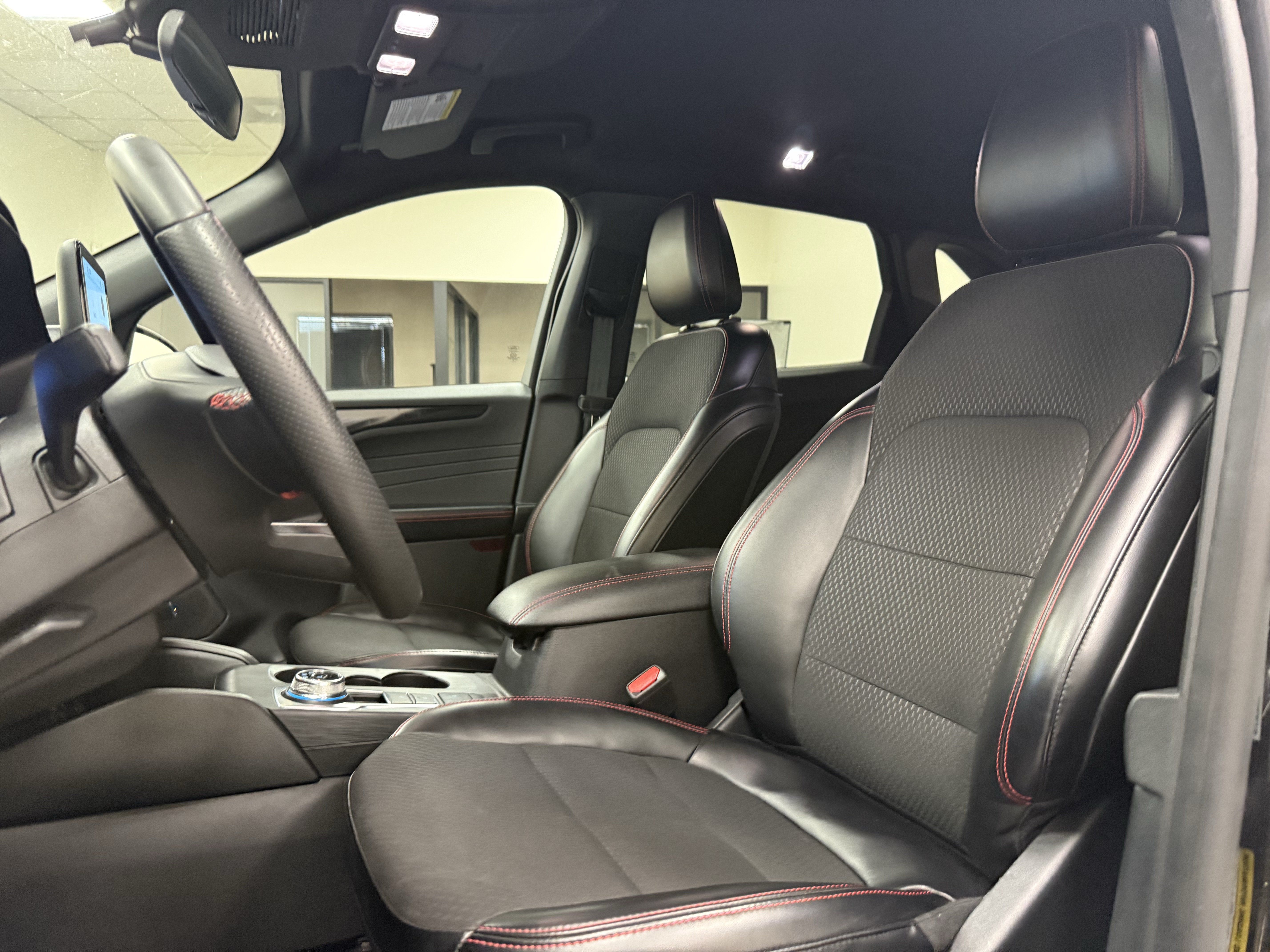 Used 2024 Ford Escape ST-Line FWD image 14