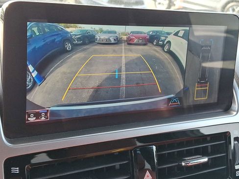 Certified 2022 Lexus GX 460 Luxury w/ Sport Design Package AWD/4WD image 18