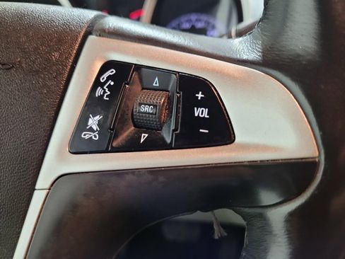 Used 2017 Chevrolet Equinox LT image 31