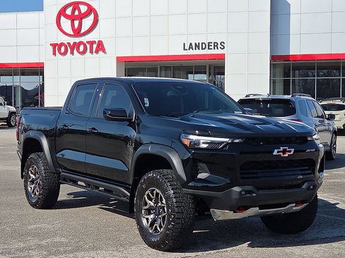 Used 2023 Chevrolet Colorado ZR2 w/ ZR2 Convenience Package III image 1