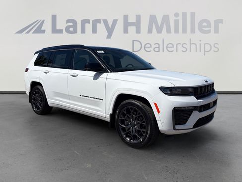 New 2026 Jeep Grand Cherokee L Summit AWD/4WD image 8