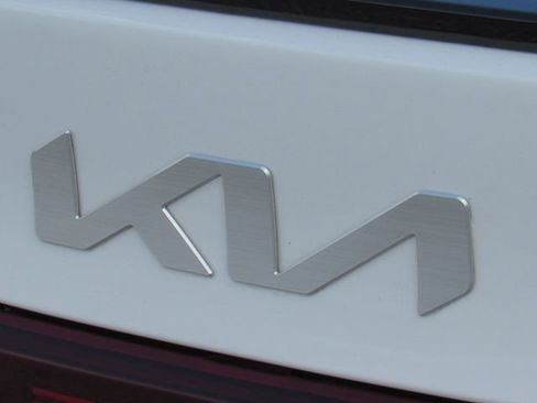 Used 2023 Kia Forte GT-Line w/ GT-Line Premium Package image 10