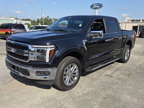 Used 2025 Ford F150 Lariat w/ Equipment Group 502A High AWD/4WD image 4