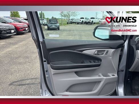 Used 2021 Honda Pilot Special Edition image 13