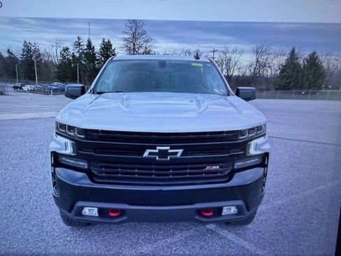 Used 2022 Chevrolet Silverado 1500 LT Trail Boss w/ Convenience Package II image 2