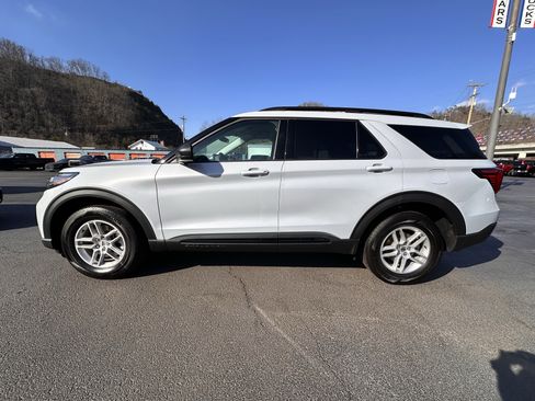 New 2026 Ford Explorer Active image 16