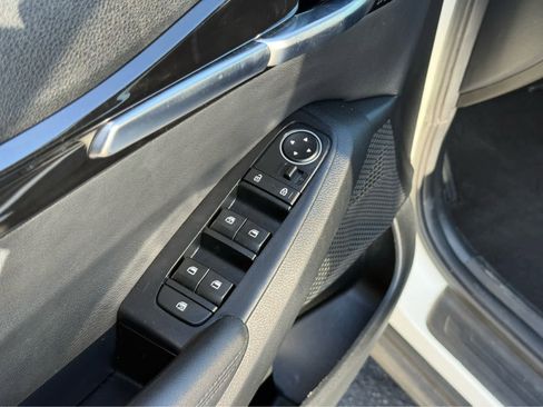 Used 2023 Kia Seltos EX image 14