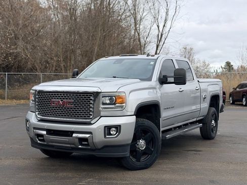 Used 2015 GMC Sierra 2500 Denali w/ Duramax Plus Package image 1
