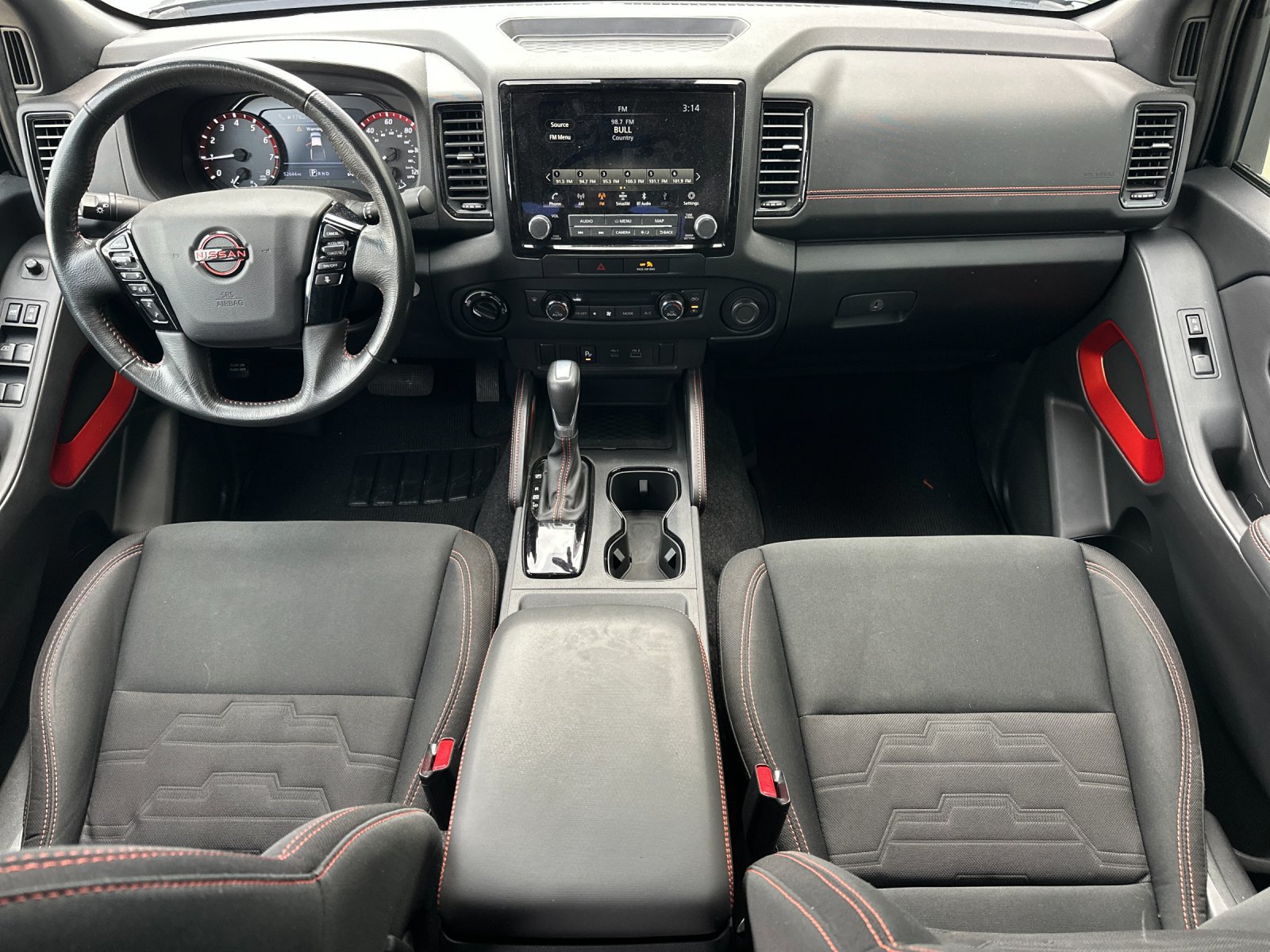 Used 2022 Nissan Frontier PRO-4X w/ Technology Package AWD/4WD image 13