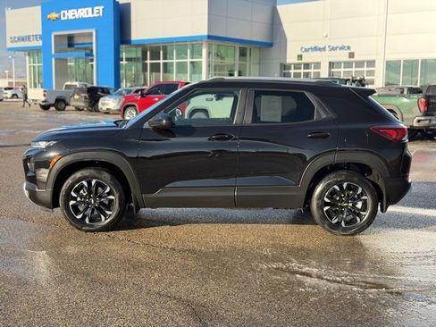 Used 2023 Chevrolet TrailBlazer LT w/ Convenience Package image 8