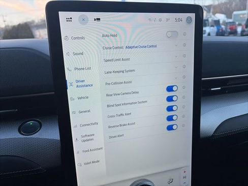 Used 2022 Ford Mustang Mach-E Select image 27