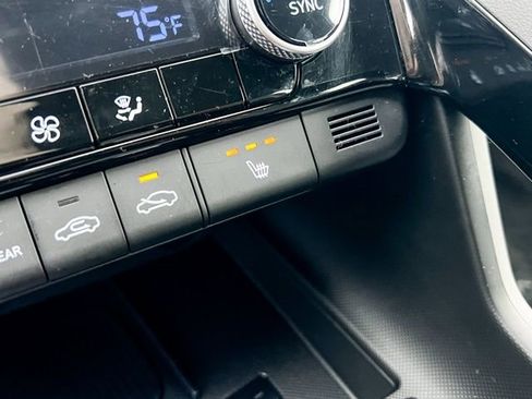 New 2025 Hyundai Elantra SEL FWD image 24