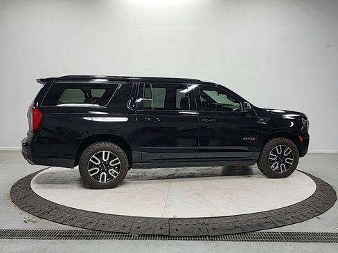 Used 2023 GMC Yukon XL AT4 w/ AT4 Premium Package image 8