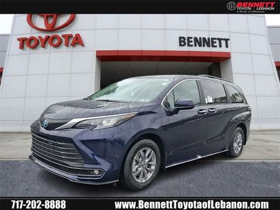 New 2025 Toyota Sienna XLE