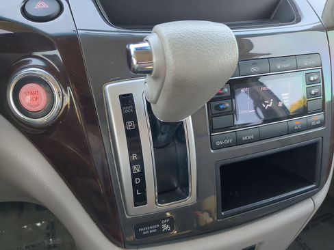 Used 2015 Nissan Quest S image 25