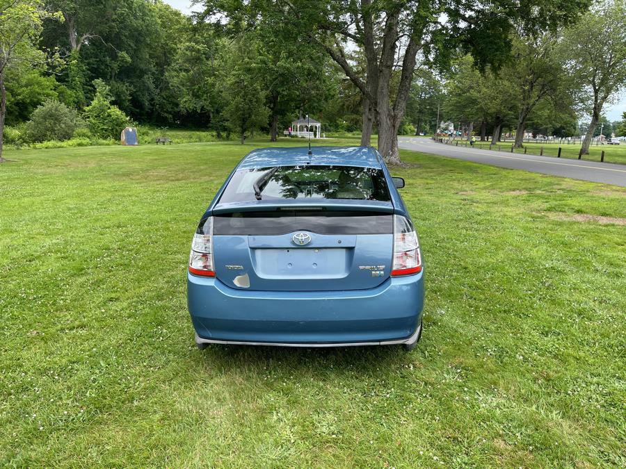 Used 2005 Toyota Prius w/ Pkg 3 FWD image 4