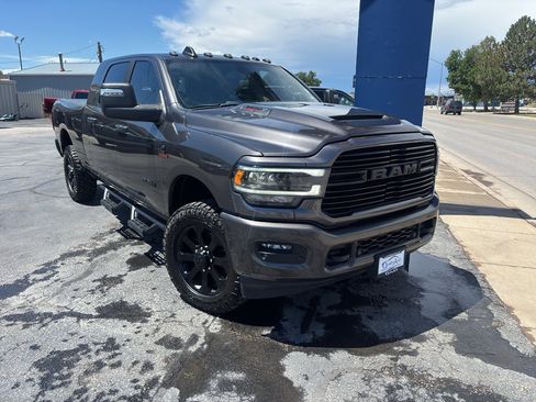 Used 2024 RAM 2500 Laramie w/ Night Edition AWD/4WD image 4
