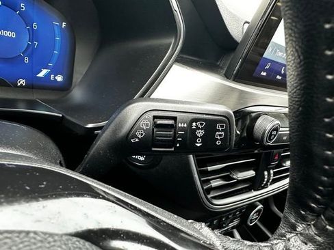 Used 2021 Ford Escape Titanium AWD/4WD image 29