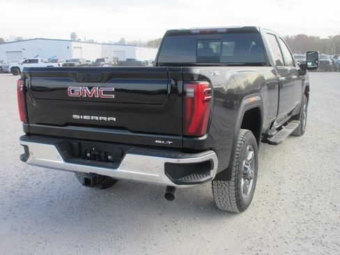 New 2026 GMC Sierra 3500 SLT image 5