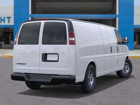 New 2025 Chevrolet Express 3500 Work Van w/ Driver Convenience Package image 4