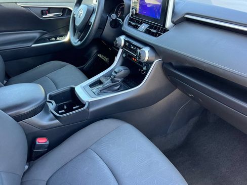 Used 2024 Toyota RAV4 XLE FWD image 18