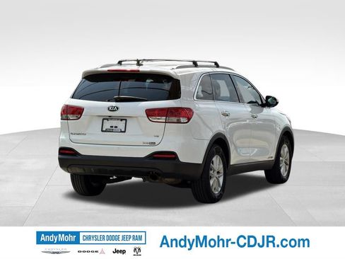Used 2017 Kia Sorento AWD image 7