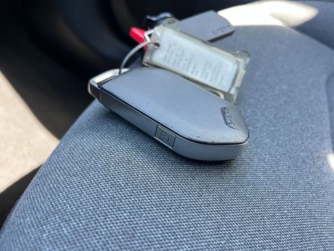 Used 2025 Kia K4 LXS image 23