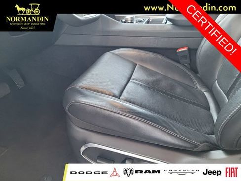 Certified 2024 Jeep Wagoneer Series II w/ Flexible Seating Group RWD image 16