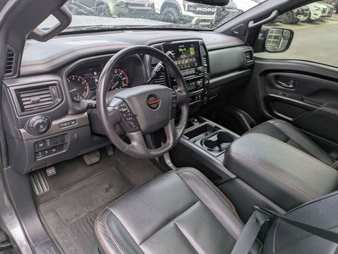 Used 2021 Nissan Titan PRO-4X w/ Pro-4x Convenience Package image 14