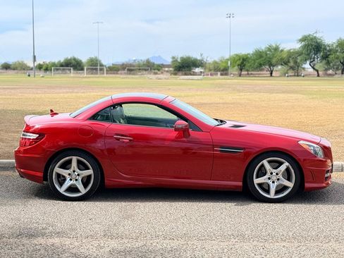 Used 2016 Mercedes-Benz SLK 300 w/ Premium 2 Package image 14
