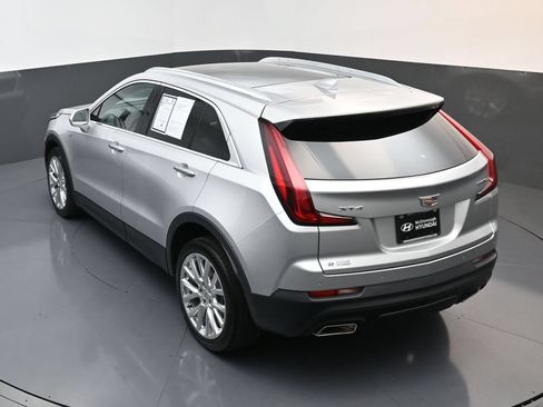 Used 2020 Cadillac XT4 Luxury w/ Cold Weather Package FWD image 20