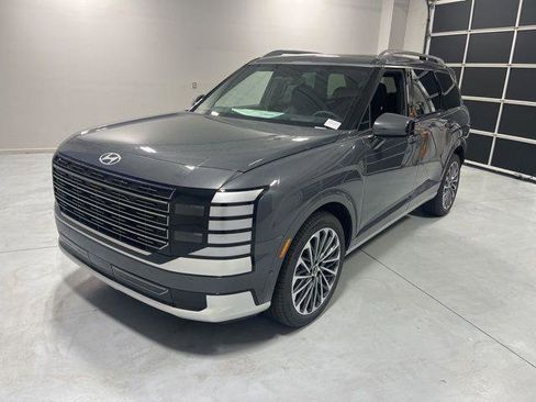 New 2026 Hyundai Palisade Calligraphy FWD image 3