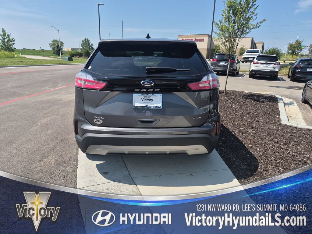 Used 2024 Ford Edge SEL AWD/4WD image 4