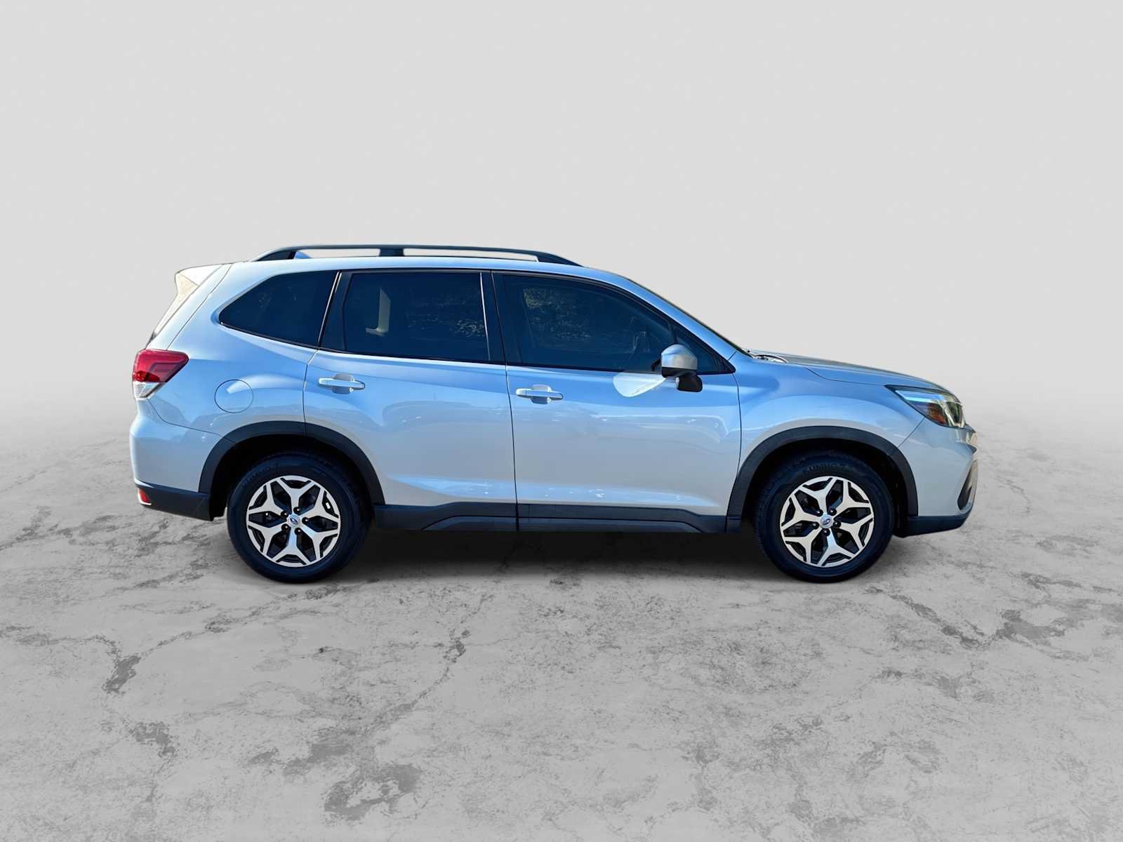 Used 2019 Subaru Forester Premium AWD/4WD image 9