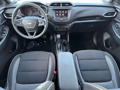 Certified 2023 Chevrolet TrailBlazer LT w/ Confidence II Package AWD/4WD image 11